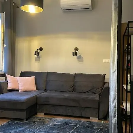 “apartcalm - Like At Home” - Close To Subway Apartment Warschau
